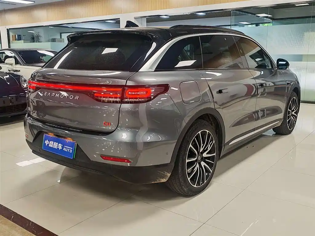 Leapmotor C11