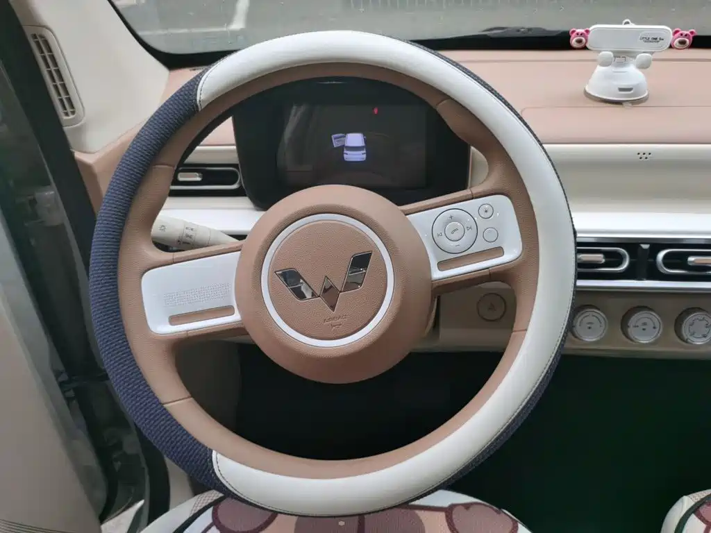 Wuling MINIEV — миниатюра 7