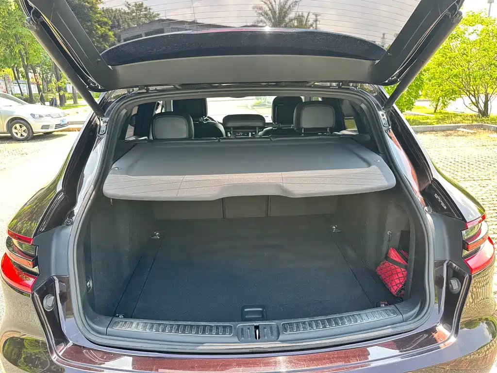 Porsche Macan — миниатюра 21