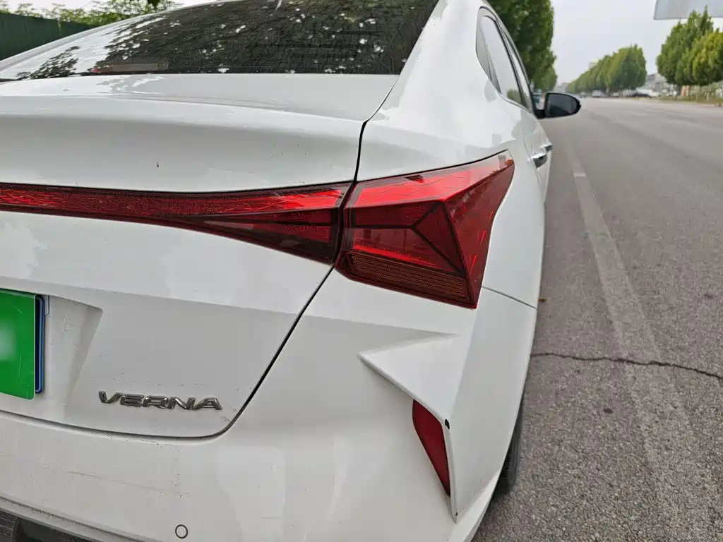 Hyundai Verna — миниатюра 8
