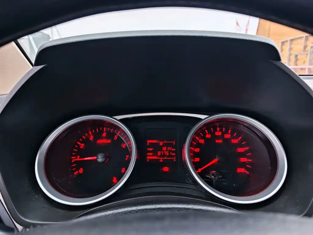 Wuling Hongguang — миниатюра 18