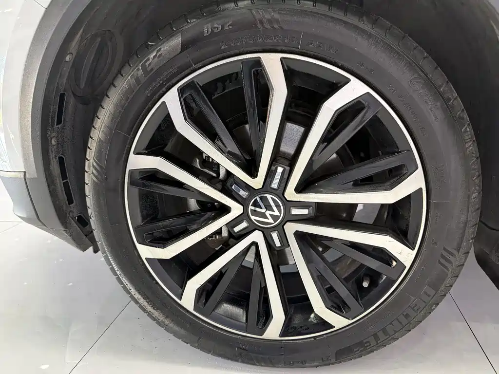 VOLKSWAGEN T ROC EXPLORING SONGS