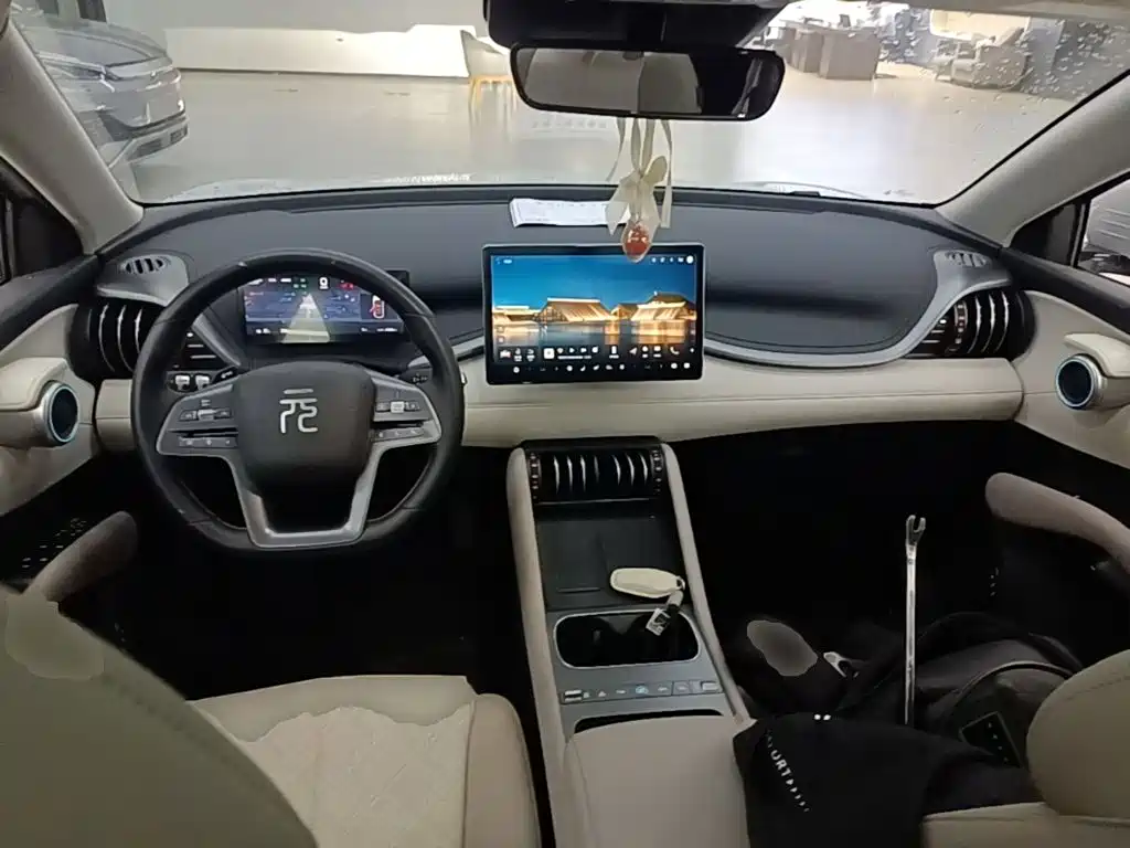 BYD Yuan Plus — миниатюра 14
