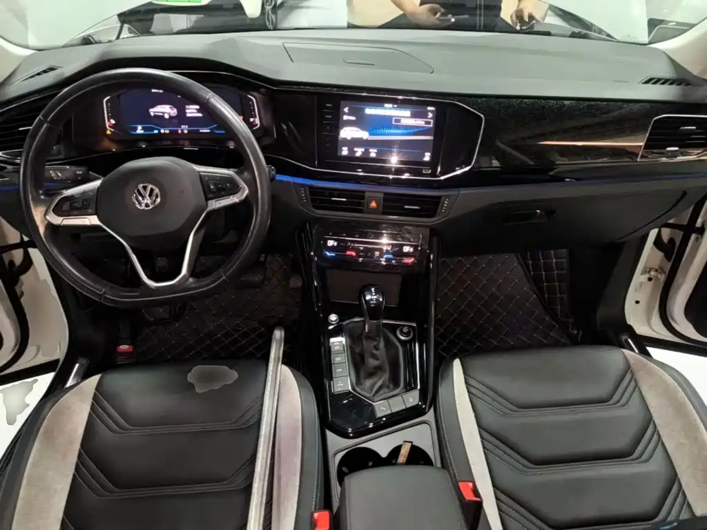 Volkswagen 探岳 GTE — миниатюра 10