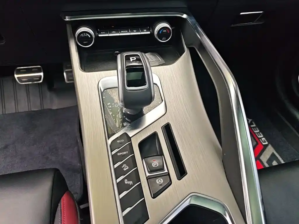 Geely Binyue — миниатюра 14