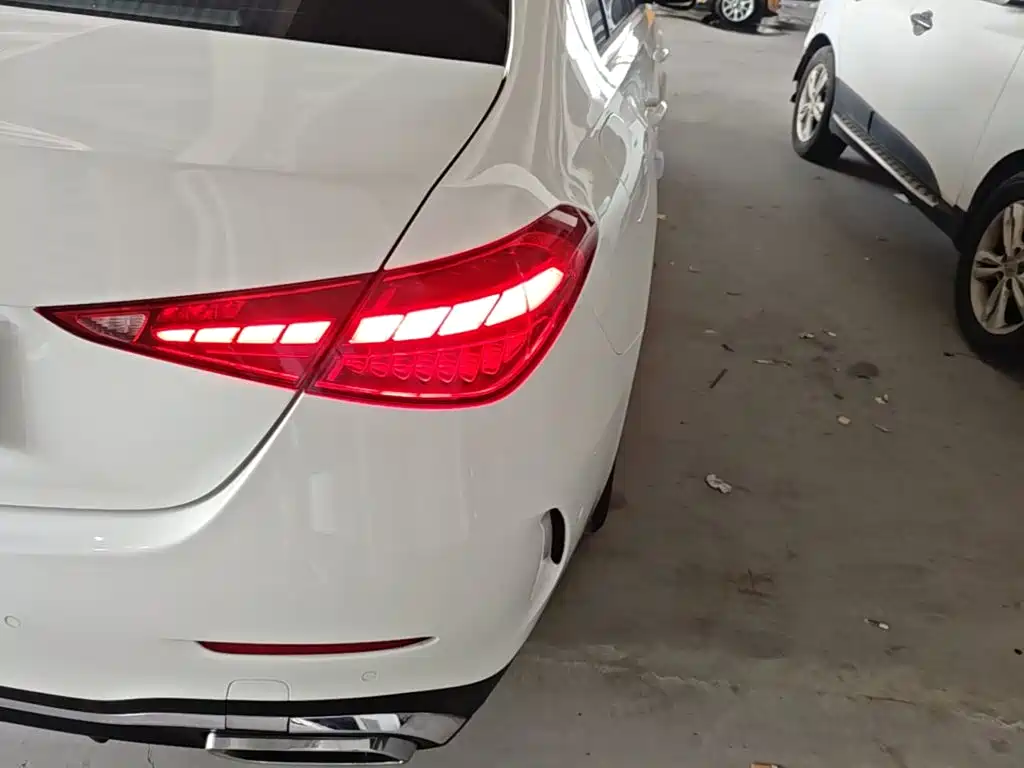 Mercedes-Benz C-Class — миниатюра 8