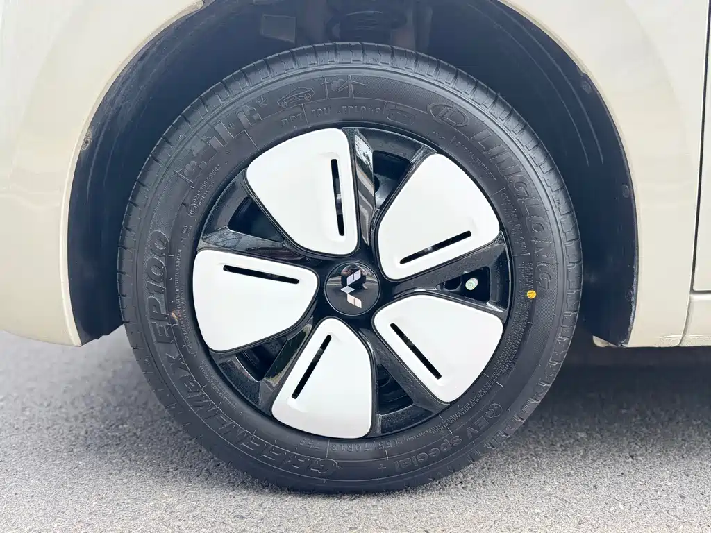 Wuling MINIEV — миниатюра 18