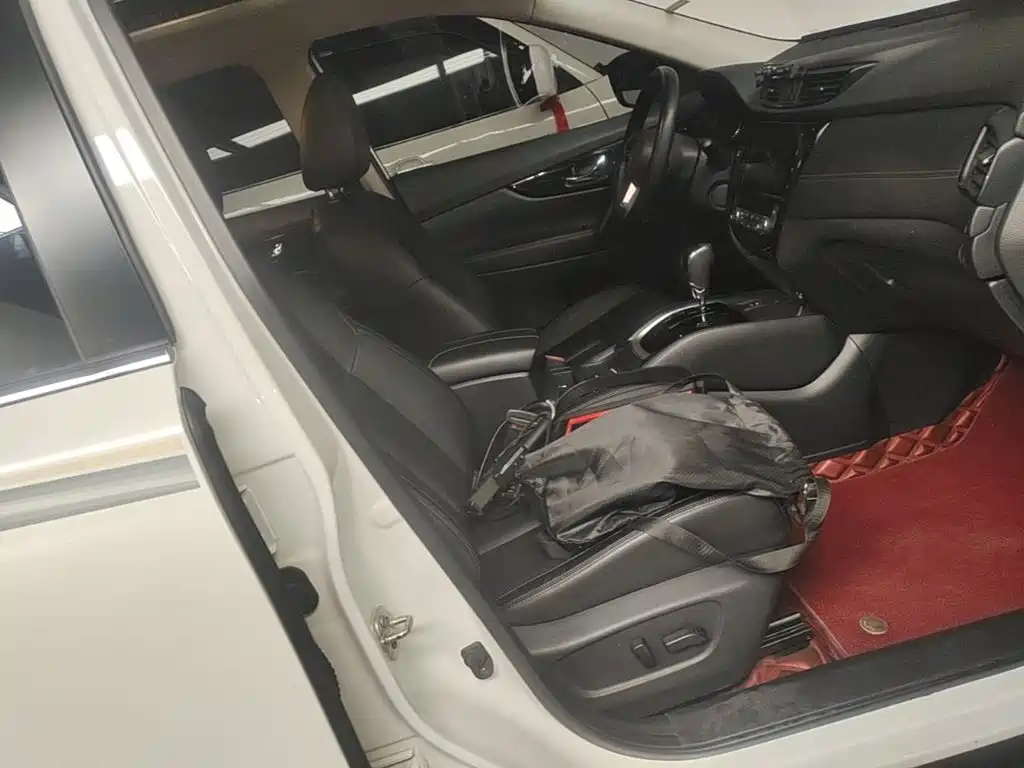 Nissan X-Trail — миниатюра 25