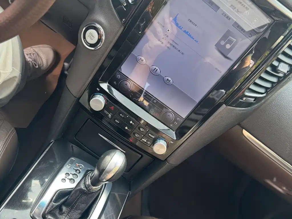 Infiniti FX — миниатюра 5