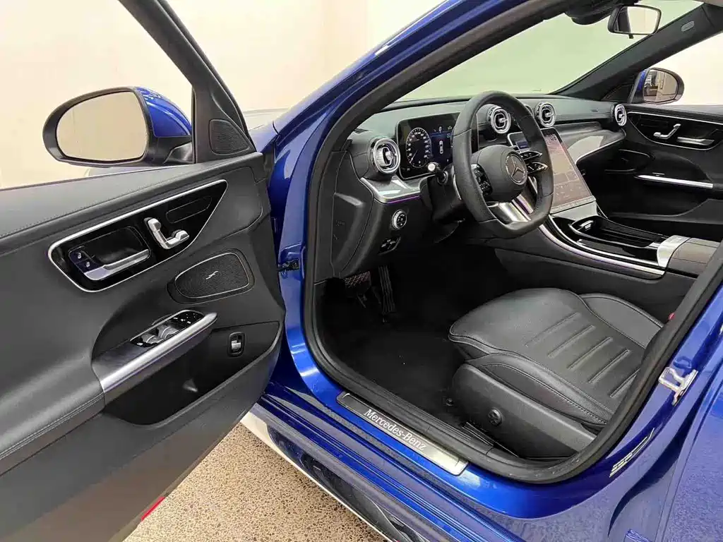 Mercedes-Benz C-Class — миниатюра 9