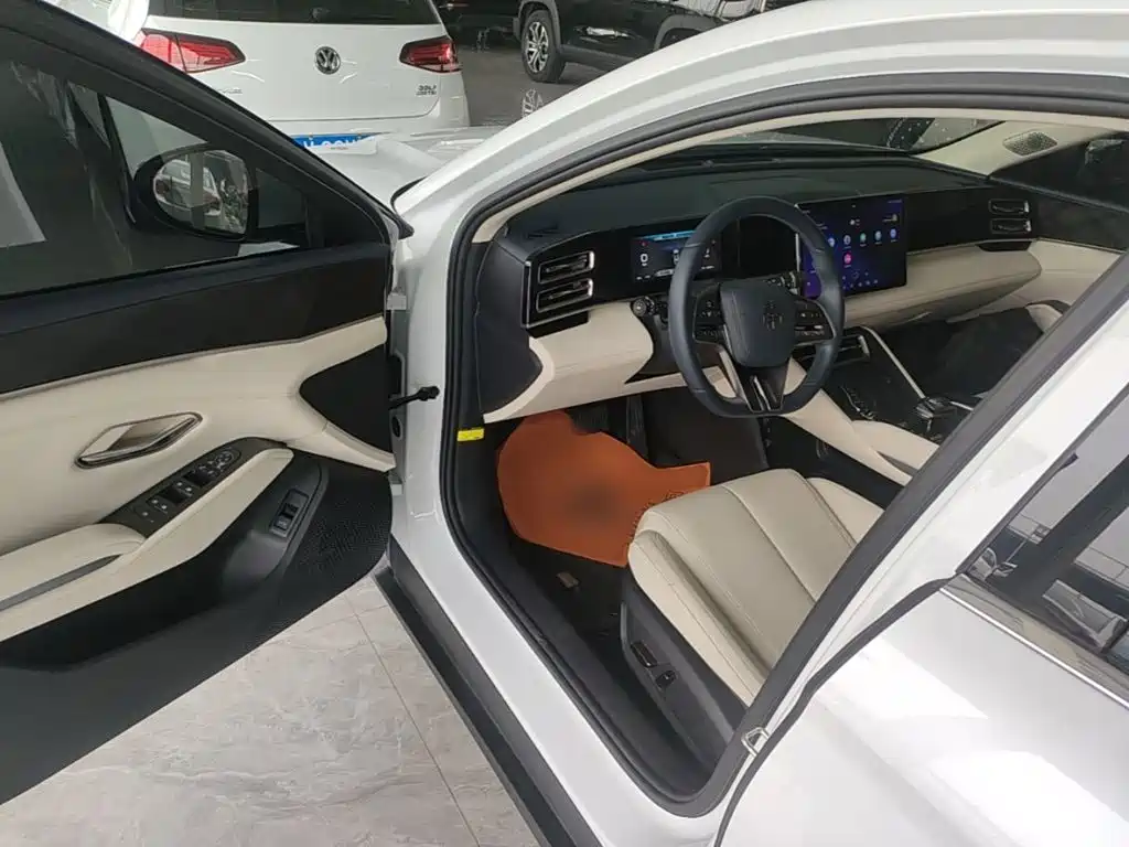 BYD Qin L — миниатюра 16