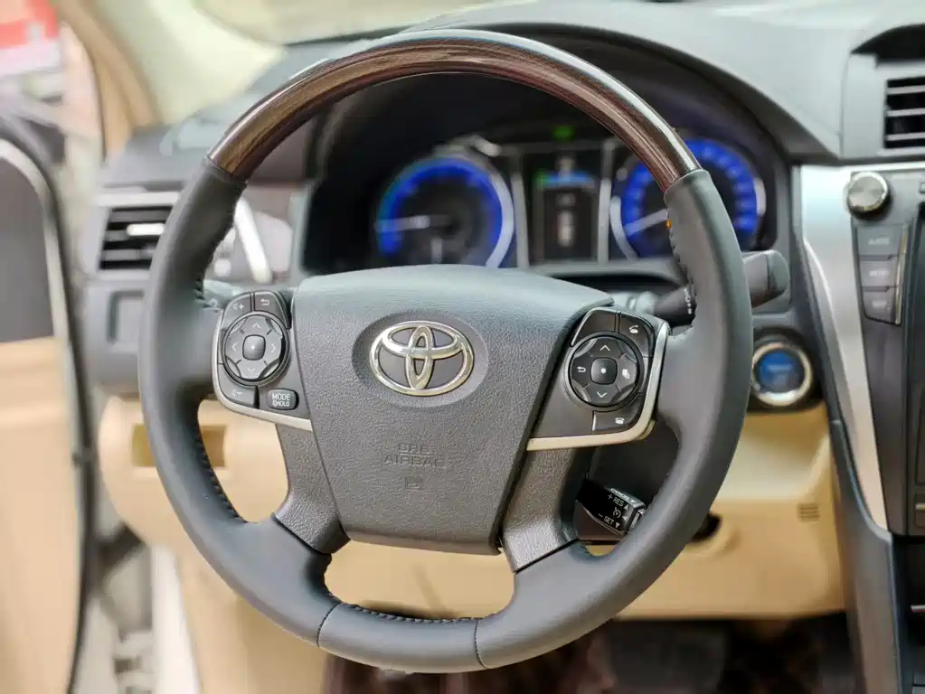 Toyota Camry 2015 2.5HG Luxury