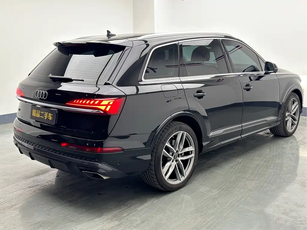 Audi Q7 — миниатюра 4