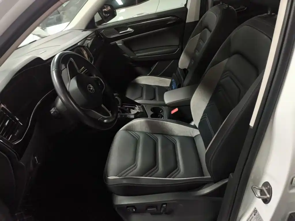 Volkswagen 探岳 GTE — миниатюра 15
