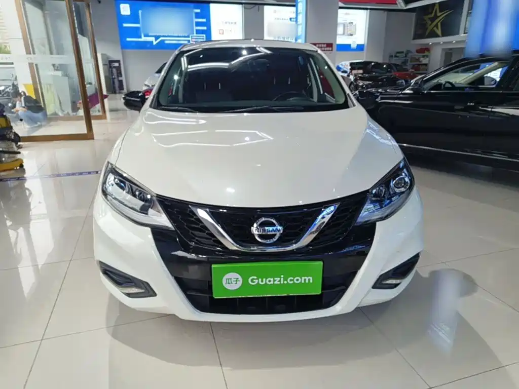 Nissan Tiida — миниатюра 3