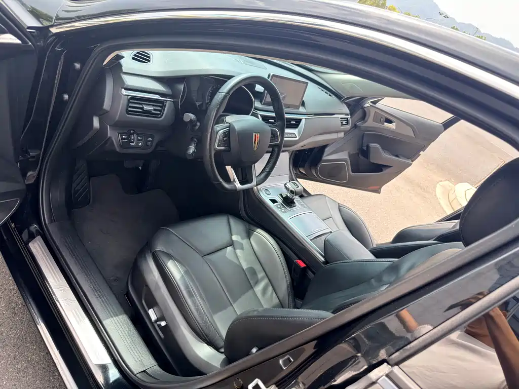 Hongqi Hongqi H5 — миниатюра 8