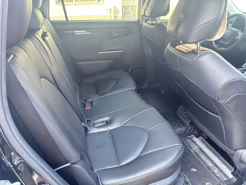 Toyota Highlander — миниатюра 11