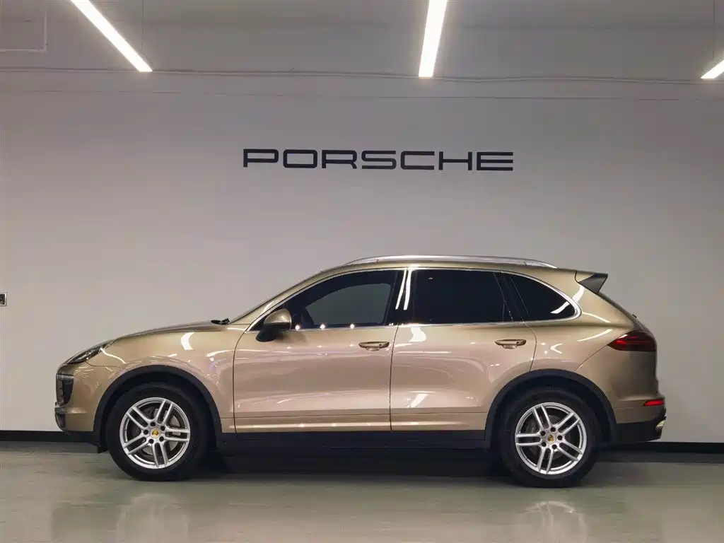 Porsche Cayenne — миниатюра 4