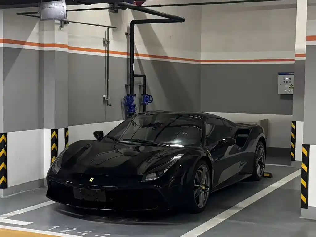 Ferrari 488 2018