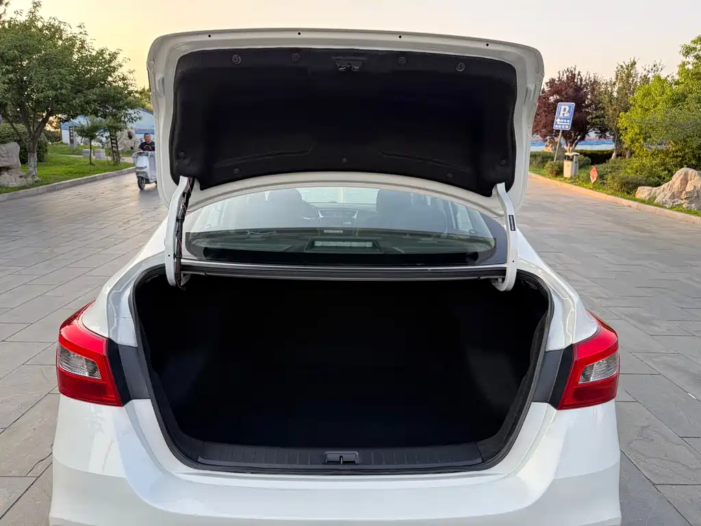 Nissan Sylphy 2024 1.6XE CVT Comfort
