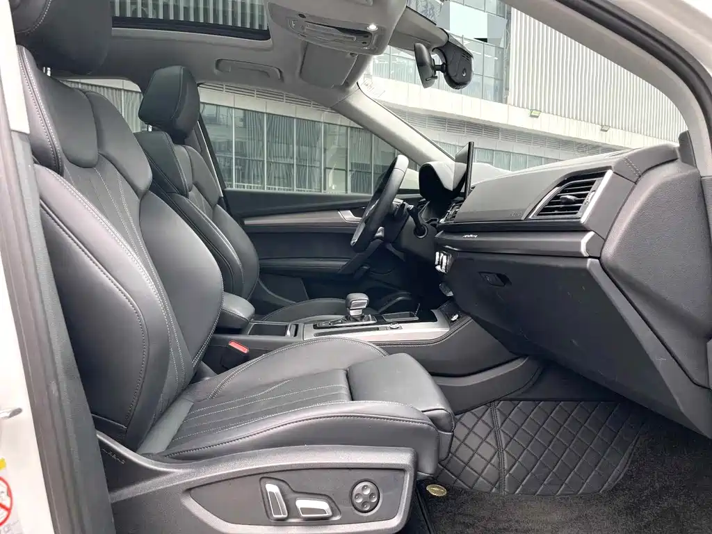 Audi Q5L — миниатюра 5