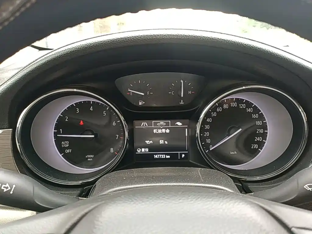 Buick Verano — миниатюра 12