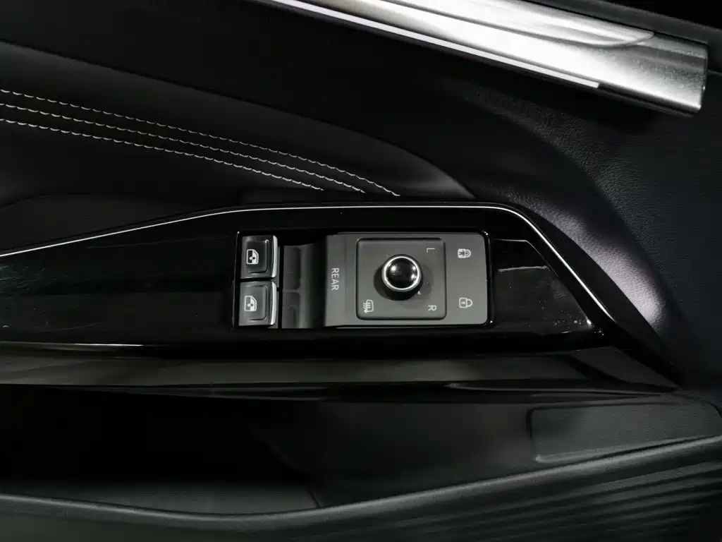 Volkswagen ID.4 Crozz — миниатюра 9
