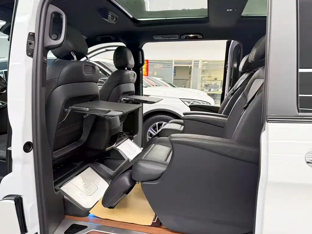 Mercedes-Benz V-Class — миниатюра 15
