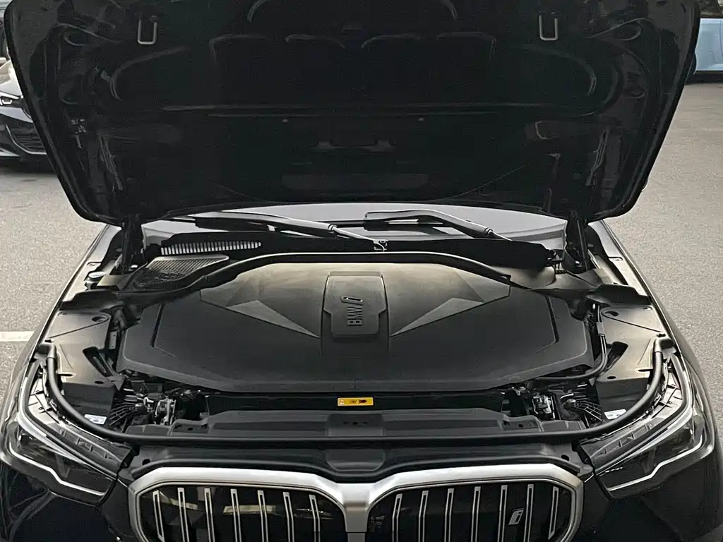 BMW i5 — миниатюра 14