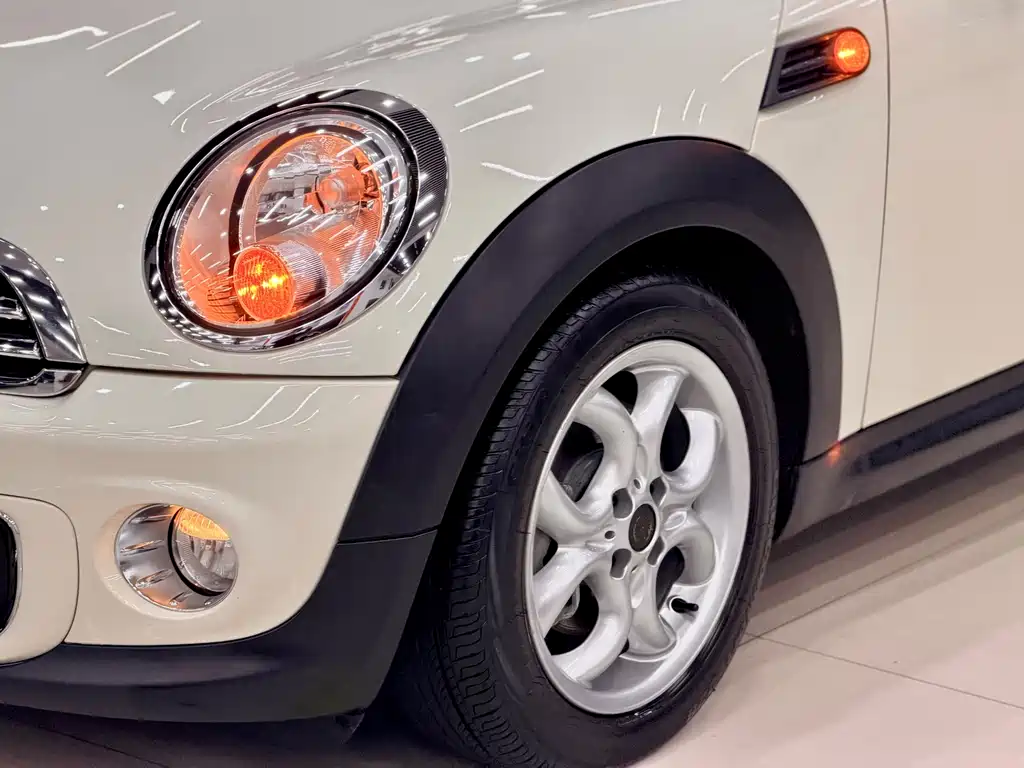MINI Mini Clubman — миниатюра 13