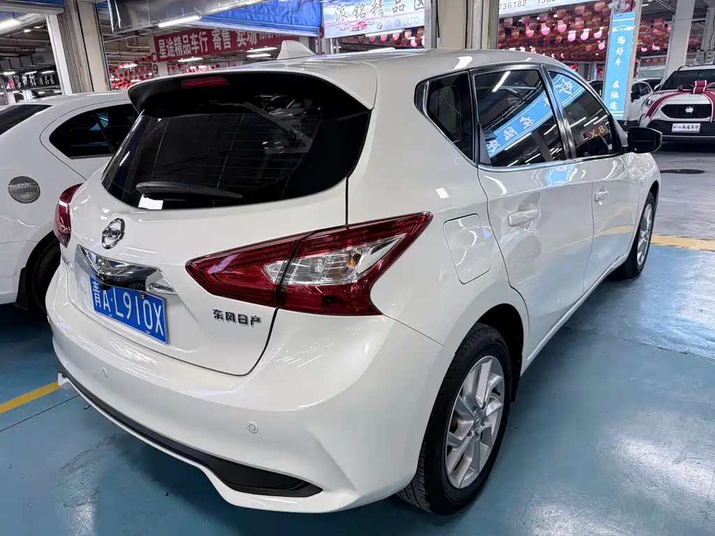 Nissan Tiida — миниатюра 18