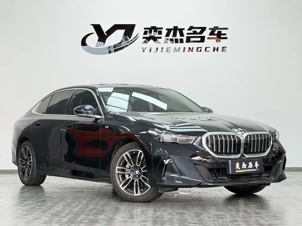 BMW 5 Series 5 2025 530Li Lead M Sport