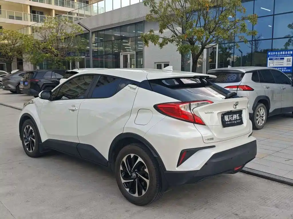 Toyota IZOA — миниатюра 7