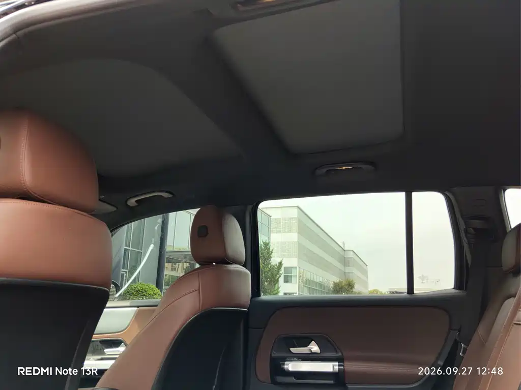 Mercedes-Benz GLB — миниатюра 10