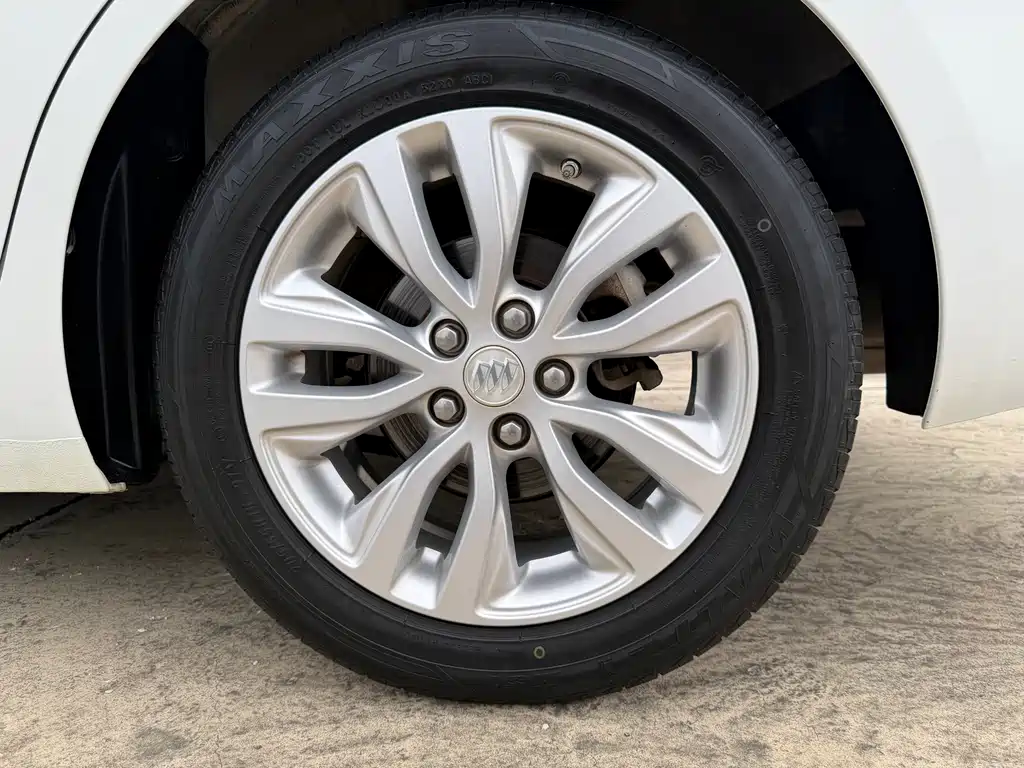 Buick Excelle — миниатюра 12