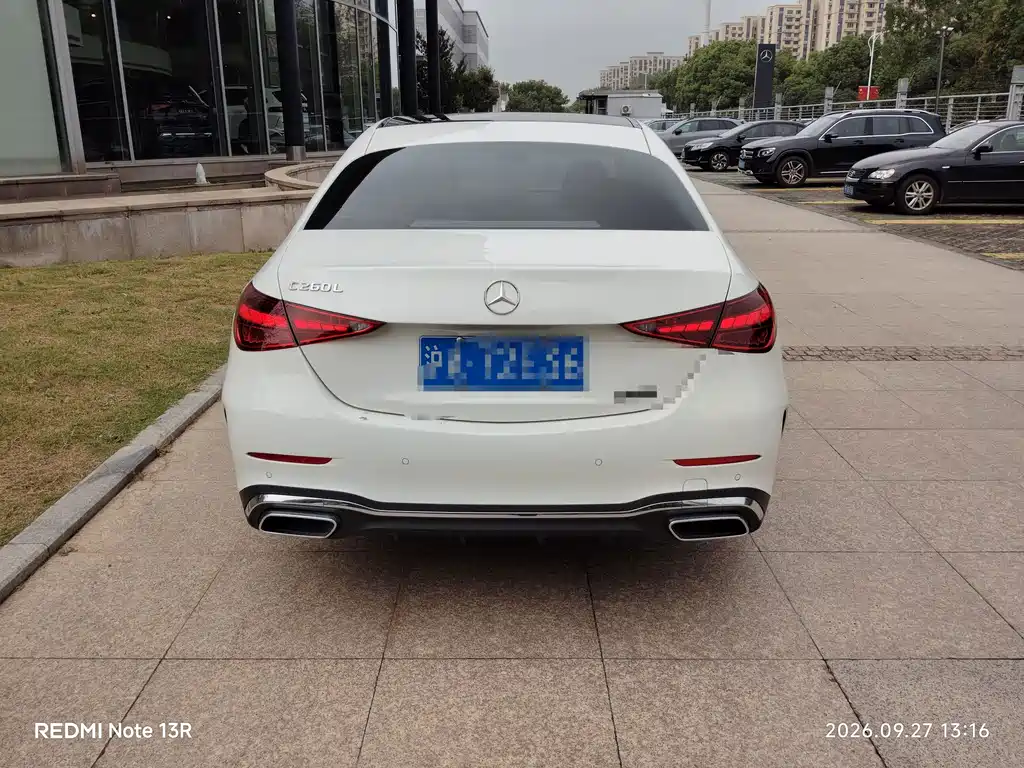 Mercedes-Benz C-Class — миниатюра 6
