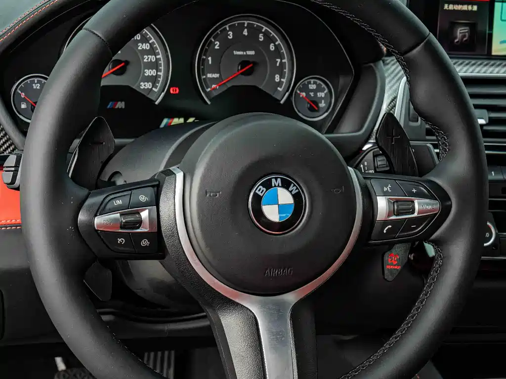 BMW M4 — миниатюра 13