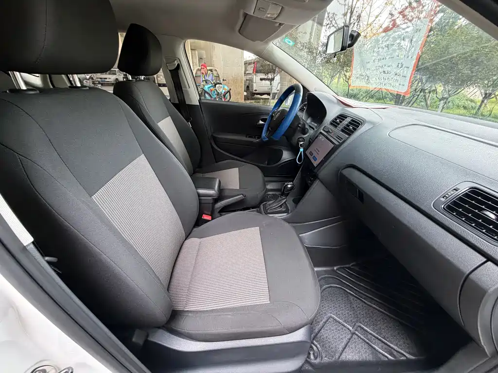 Volkswagen Polo — миниатюра 14