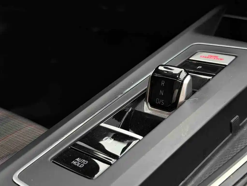Volkswagen Golf GTI — миниатюра 24