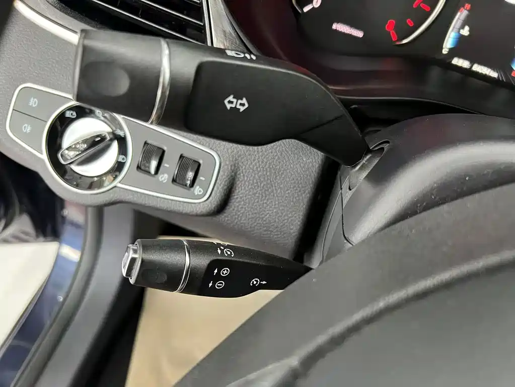 BYD MAX — миниатюра 12
