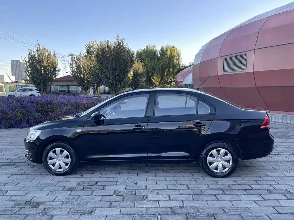 Volkswagen Santana — миниатюра 5