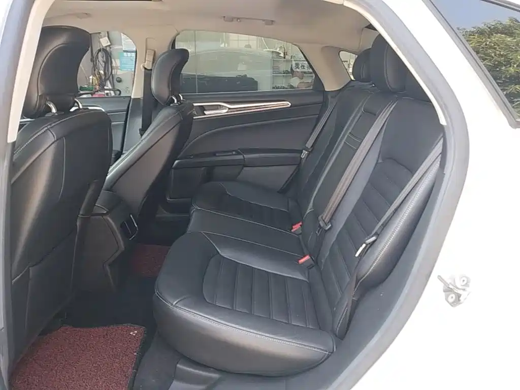 Ford Mondeo — миниатюра 17