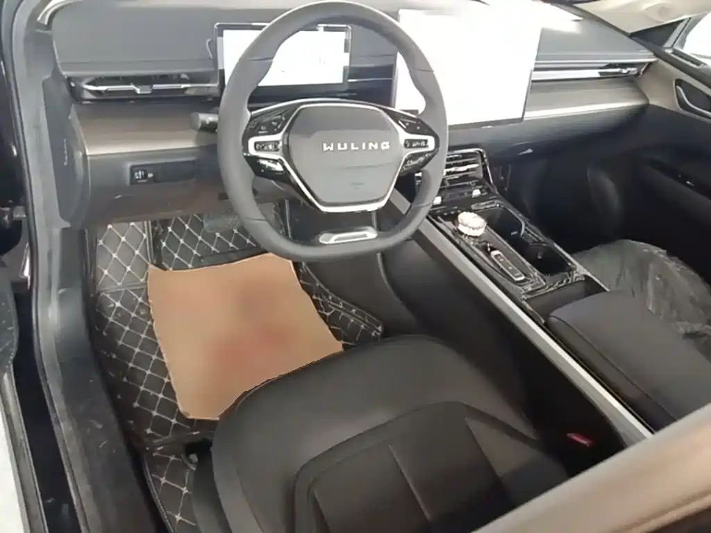 Wuling Xingguang — миниатюра 10