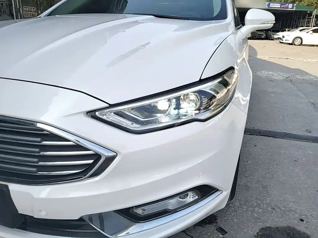 Ford Mondeo — миниатюра 24