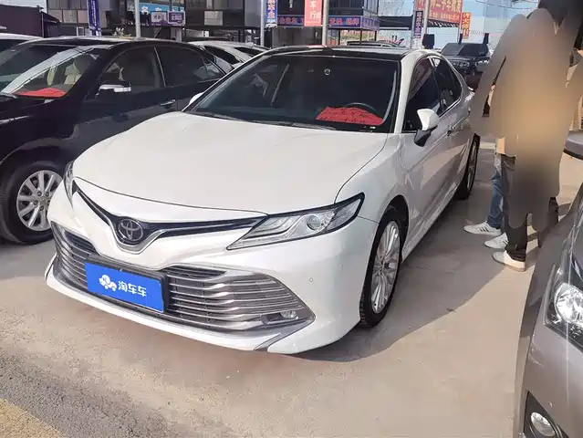 TOYOTA CAMRY 2020