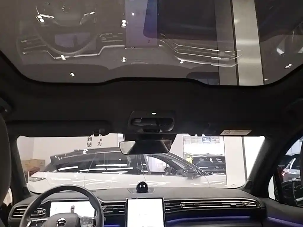 NIO EC6 — миниатюра 18