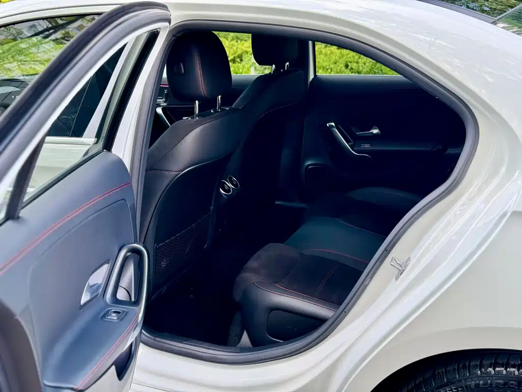 Mercedes-Benz A-Class A 2025 A 200 L Fashion
