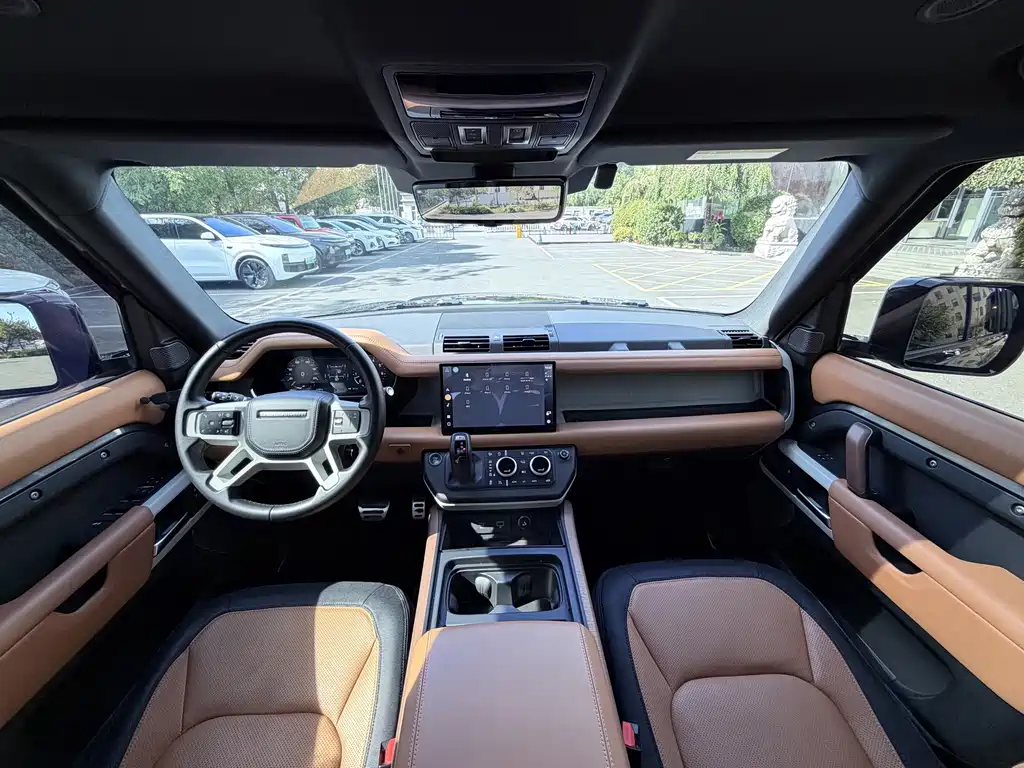 Land Rover Defender — миниатюра 10