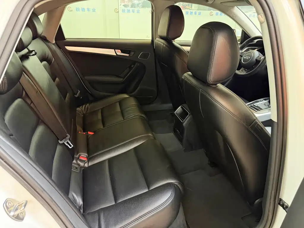 Audi A4L — миниатюра 10
