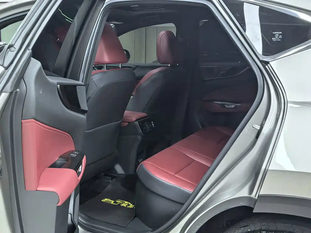 Lexus NX — миниатюра 11